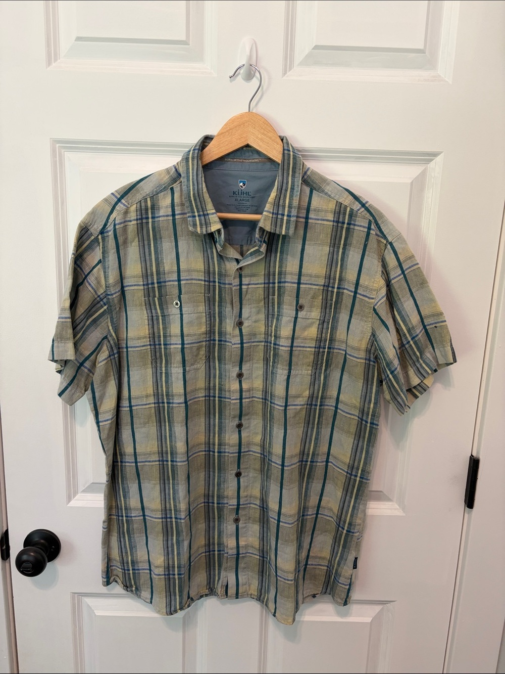 Kuhl Men's Short Sleeve Plaid Button-Up Shirt in Green and Blue
